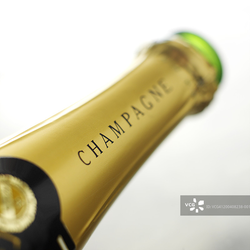 香槟酒瓶颈部特写图片素材