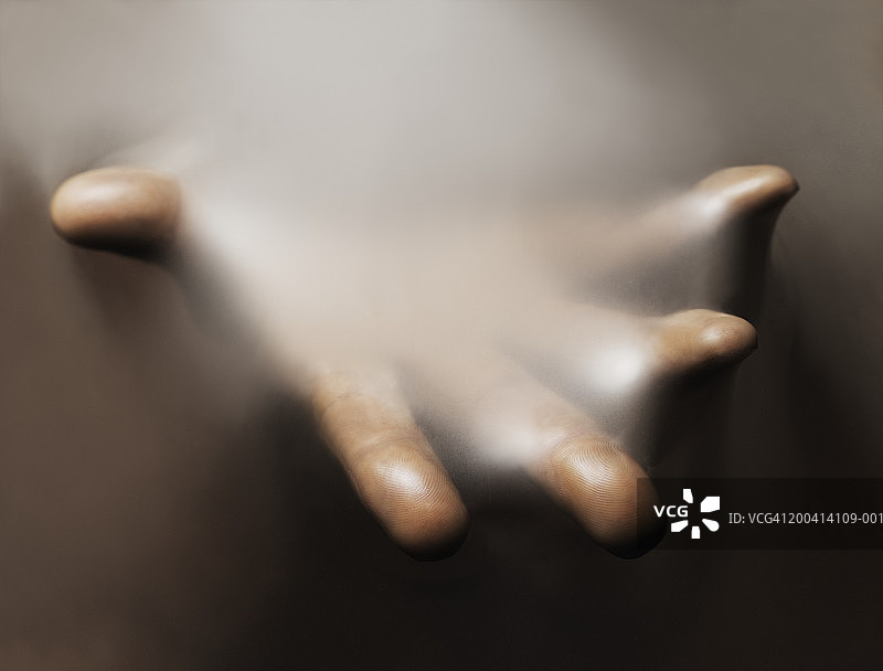 橡胶手套中的男人手部特写图片素材