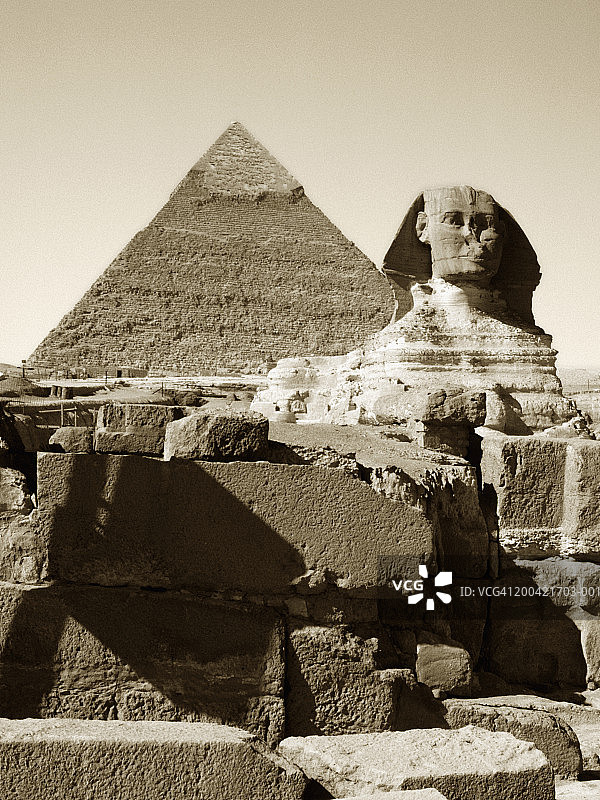 埃及开罗吉萨金字塔群与狮身人面像图片素材