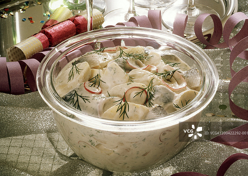 土豆鲱鱼沙拉图片素材