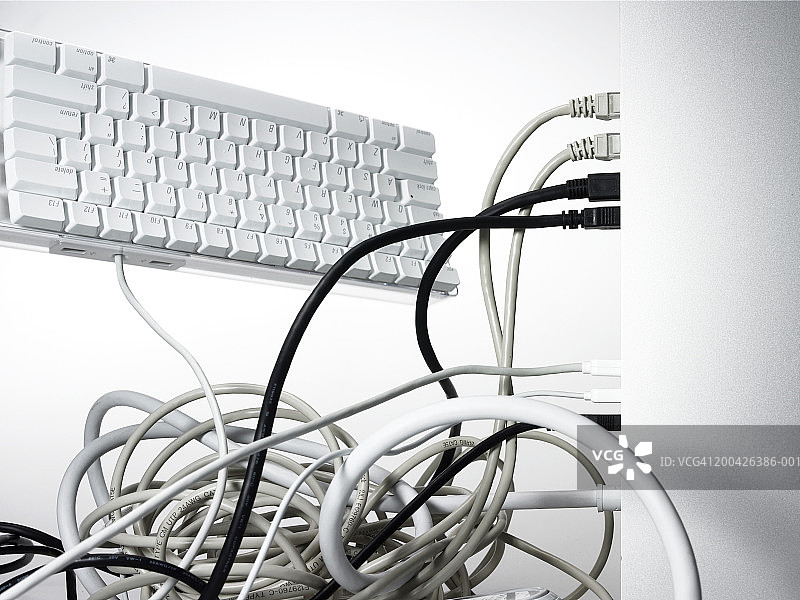 电脑键盘和线缆图片素材