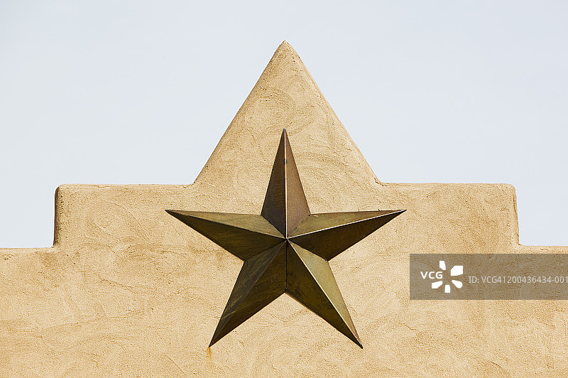 美国德克萨斯州大弯区拉吉塔斯土坯建筑上的德州孤星图片素材