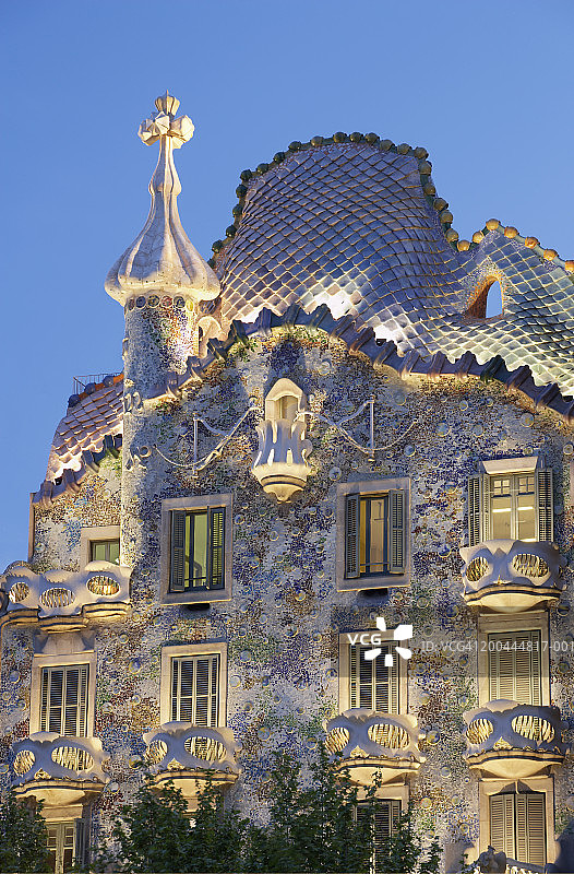 西班牙巴塞罗那巴特罗之家夜景图片素材