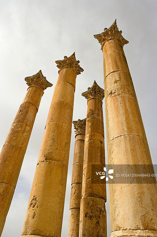 科林斯风格柱子；阿耳忒弥斯神庙遗址图片素材