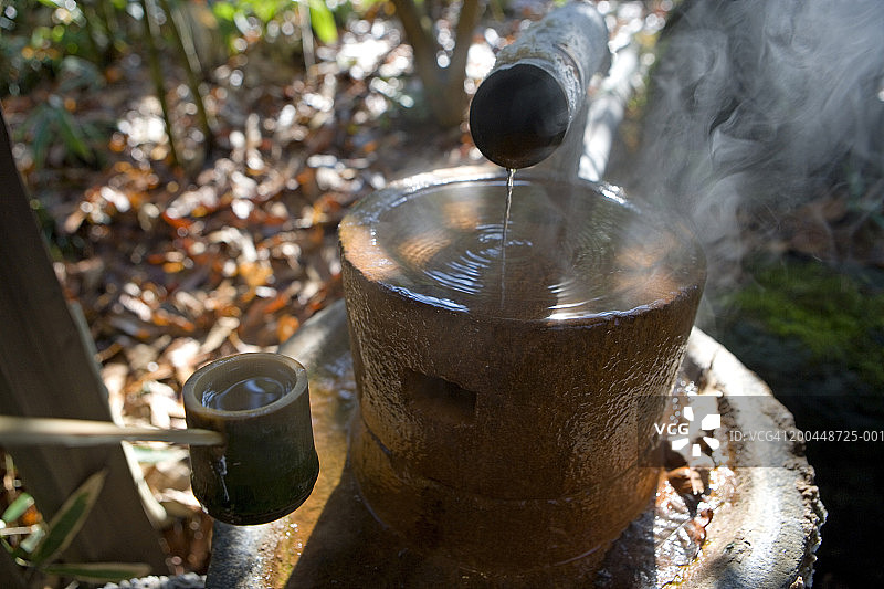 日本黑川温泉：Ryokan Fujiya的温泉水图片素材