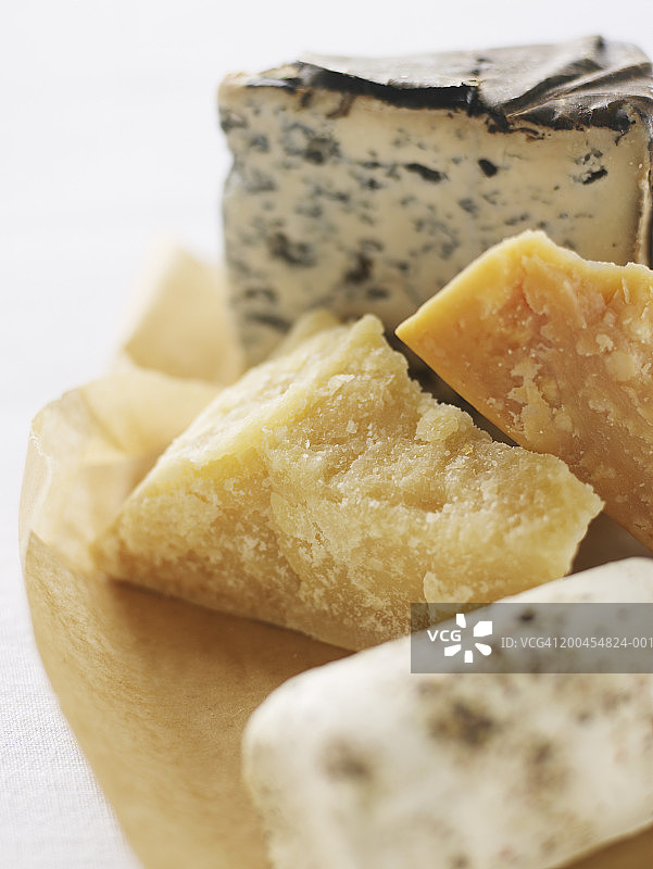 西班牙蓝纹奶酪、羊奶酪、高达奶酪和罗马羊奶酪图片素材