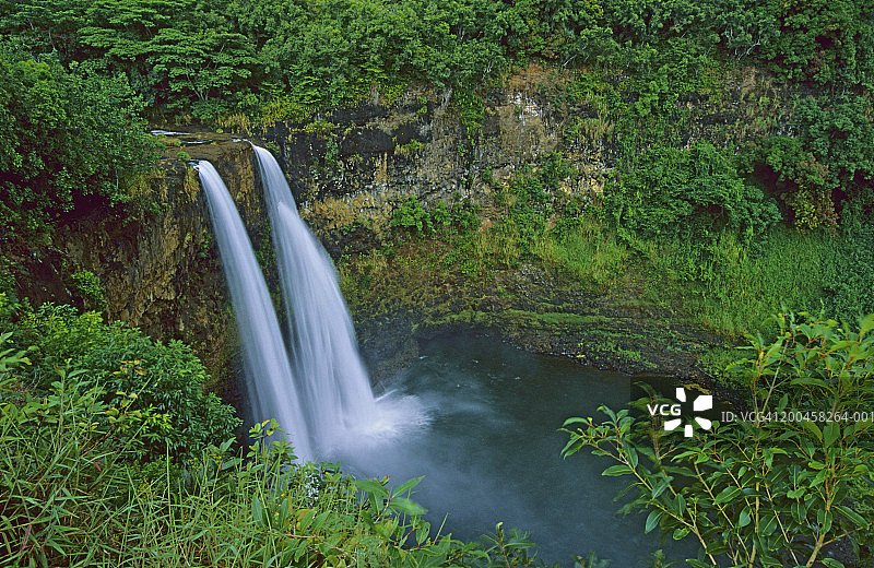 美国夏威夷可爱岛的威陆亚瀑布图片素材