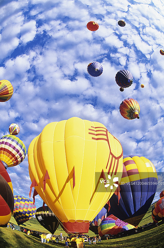 美国科罗拉多州斯诺马斯热气球节（鱼眼镜头）图片素材