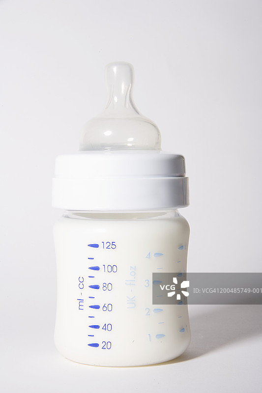 婴儿奶瓶图片素材