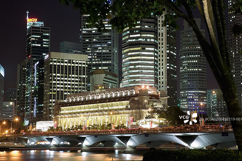 新加坡城市，滨海艺术中心夜景图片素材