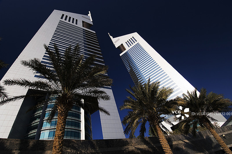 阿联酋迪拜阿联酋塔仰视图图片素材
