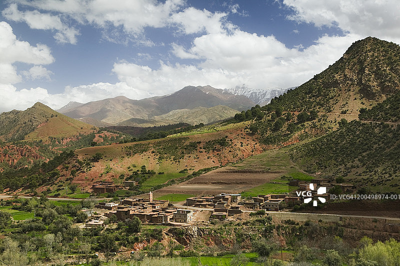 摩洛哥提兹恩提什卡山口公路：塔德特图片素材