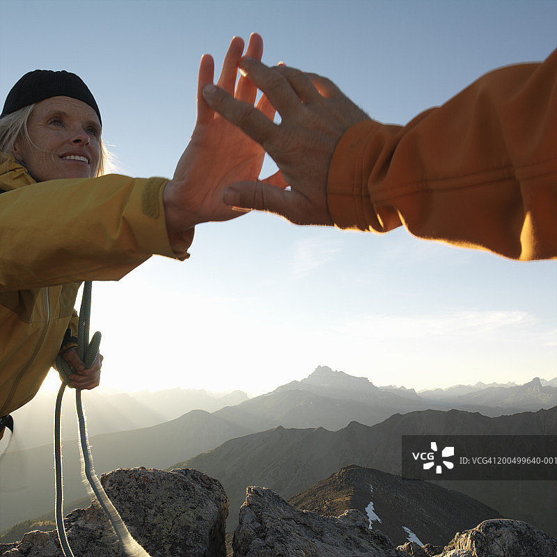 加拿大班夫国家公园登山者图片素材