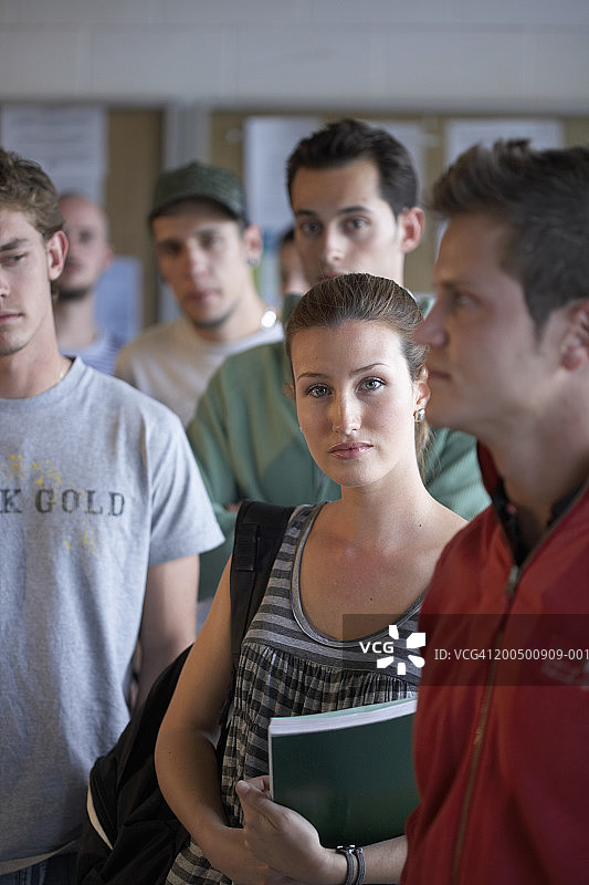 一群年轻人的特写图片素材