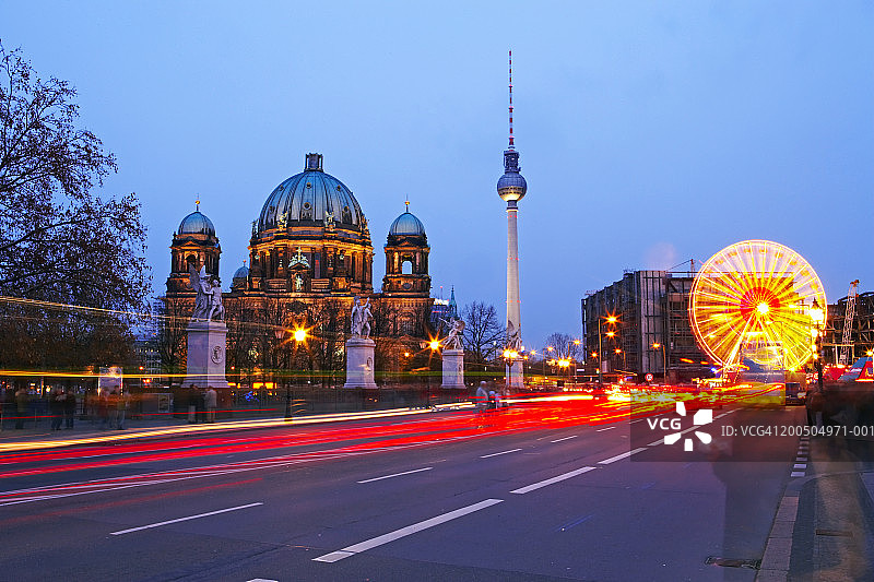 德国柏林亚历山大广场黄昏景色（长曝光）图片素材