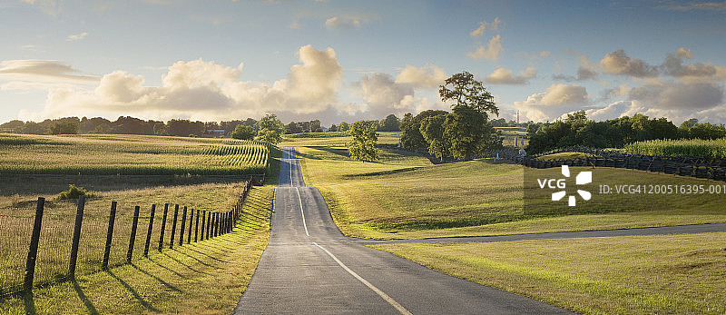 安提耶坦国家战场附近的乡村公路图片素材