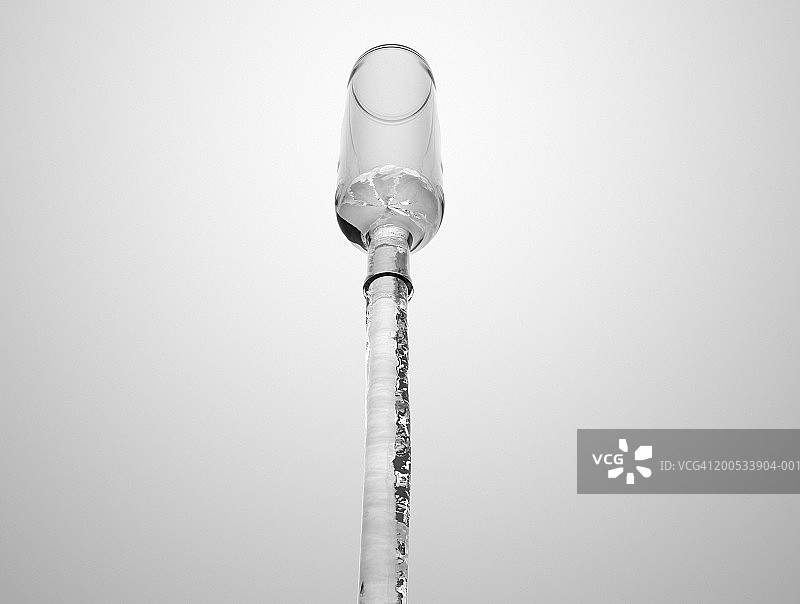 瓶中水流倾泻（数字合成）图片素材