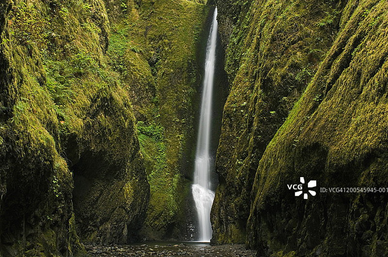 瀑布（长曝光）图片素材