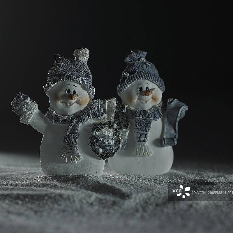 雪地里的雪人图片素材