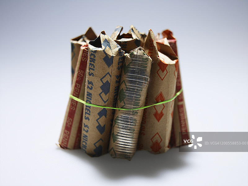 用橡皮筋捆绑的硬币图片素材