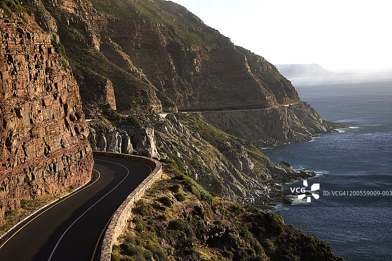南非查普曼峰，沿山脚和海洋的公路图片素材
