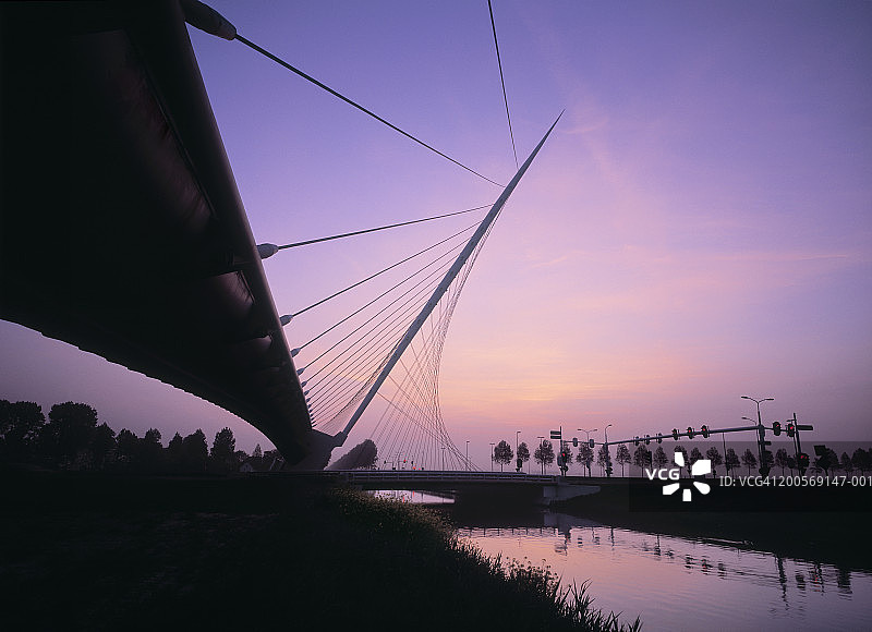 荷兰哈勒默梅尔Citer悬索桥图片素材