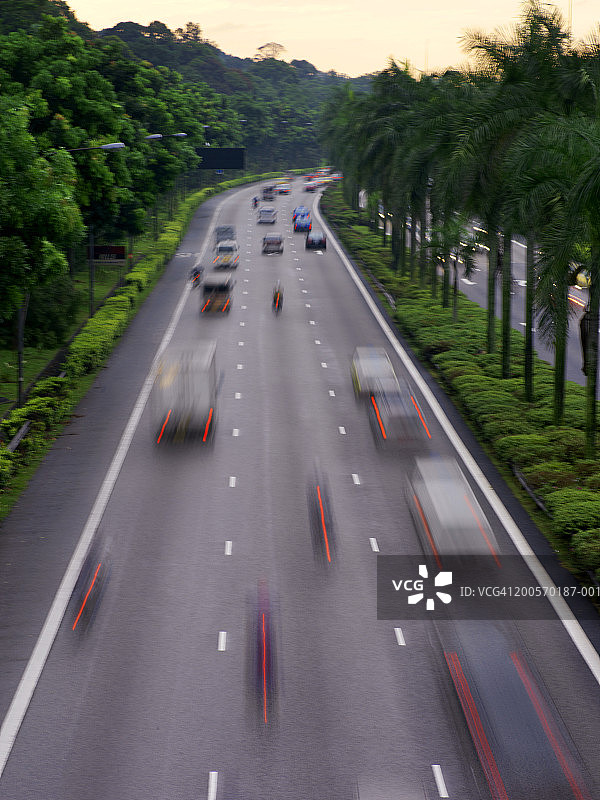 新加坡高速公路上的交通图片素材