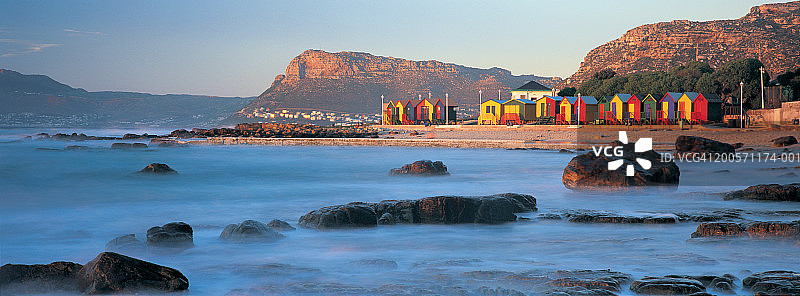 南非西开普省开普敦圣詹姆斯海滩图片素材
