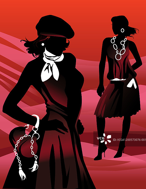 两个年轻女人双手叉腰站立图片素材