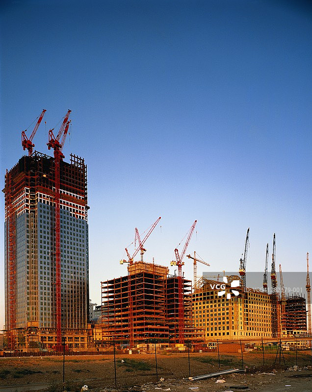 英国伦敦犬岛金丝雀码头在建办公室图片素材