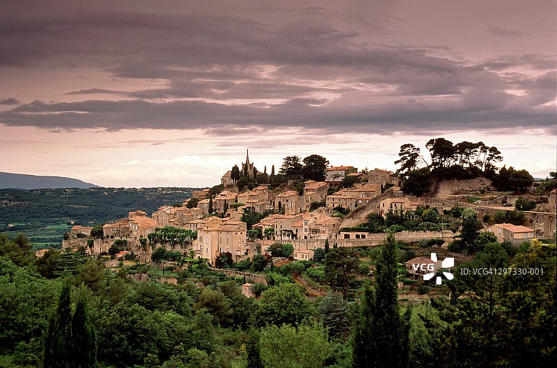 法国普罗旺斯博尼约山村景色图片素材