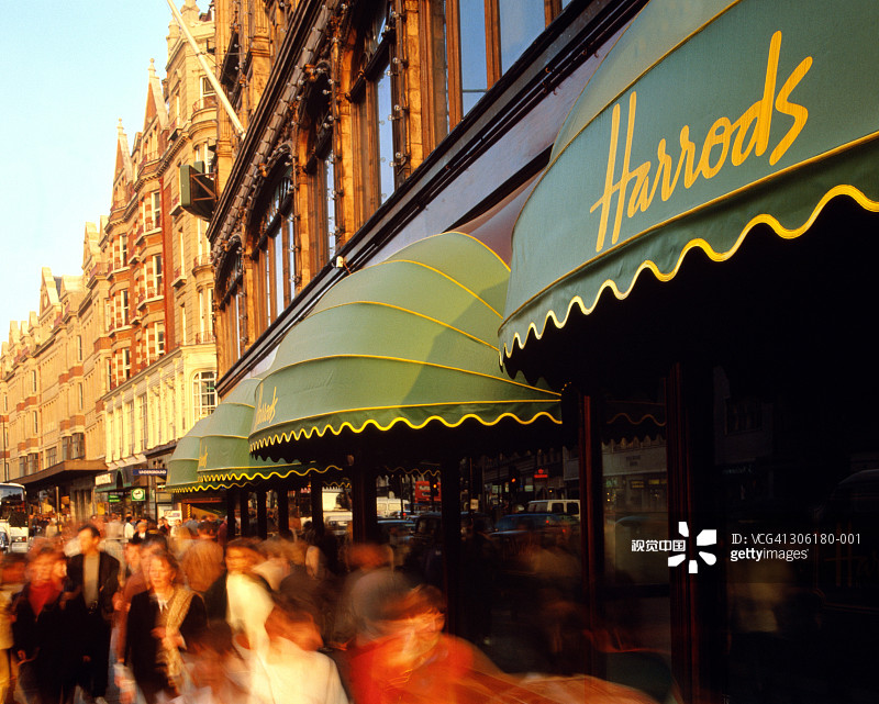 英国伦敦哈罗德百货公司人潮（长曝光）图片素材