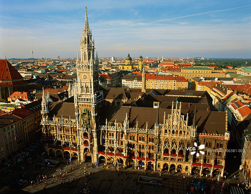 德国慕尼黑新市政厅和玛利亚广场图片素材