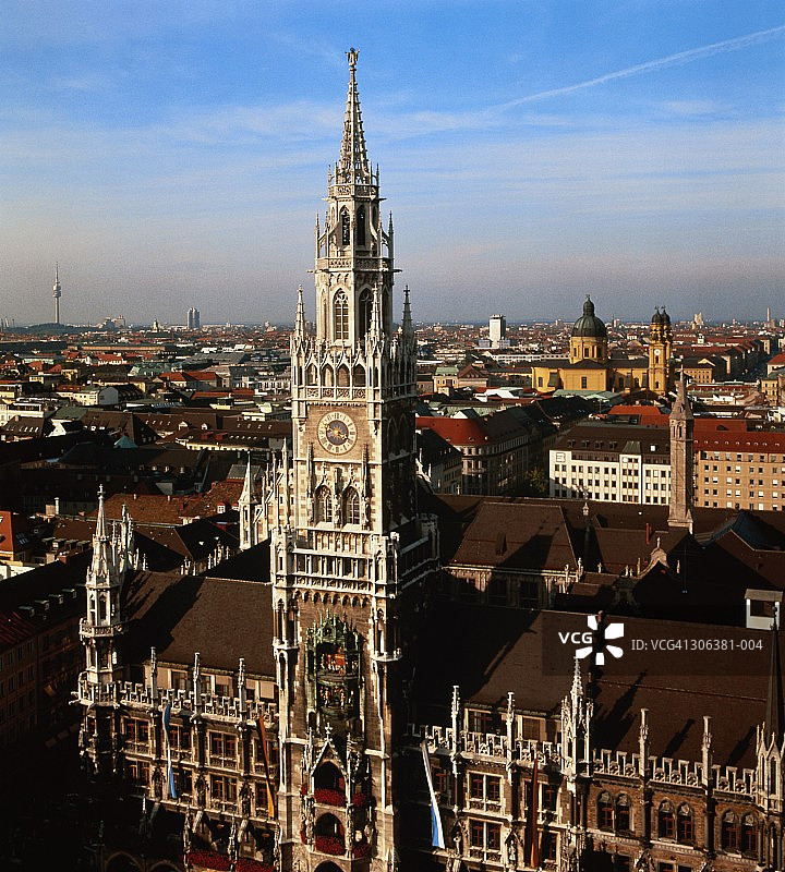 德国慕尼黑新市政厅和城市景观图片素材