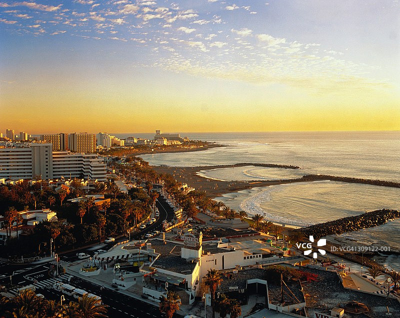 特内里费岛美洲海滩度假村的黄昏景色图片素材