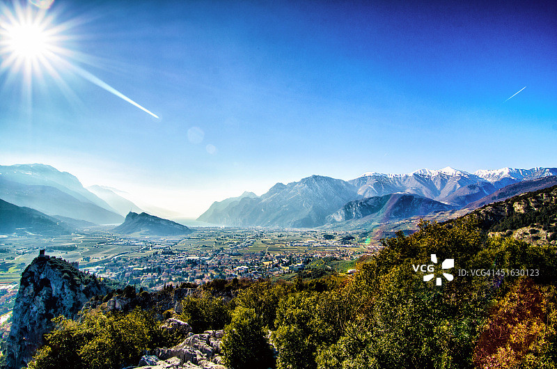 意大利特伦蒂诺的加尔达湖图片素材