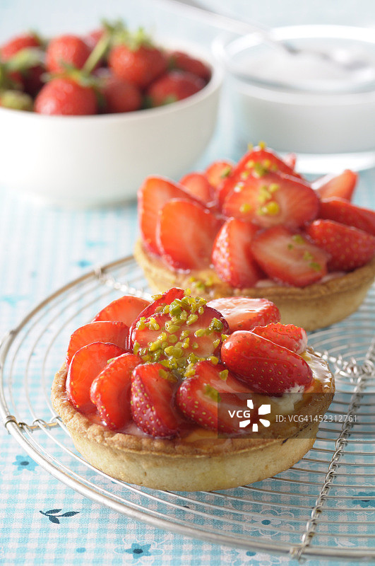 开心果草莓挞图片素材