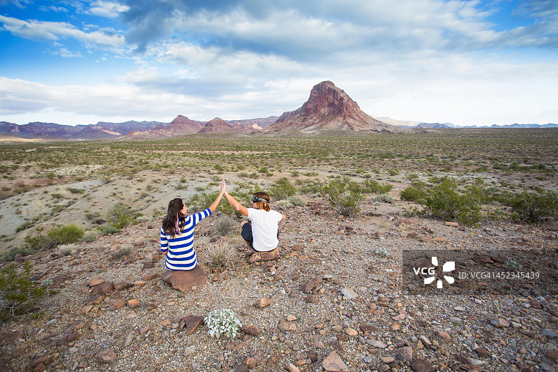 探索红色沙漠荒野图片素材