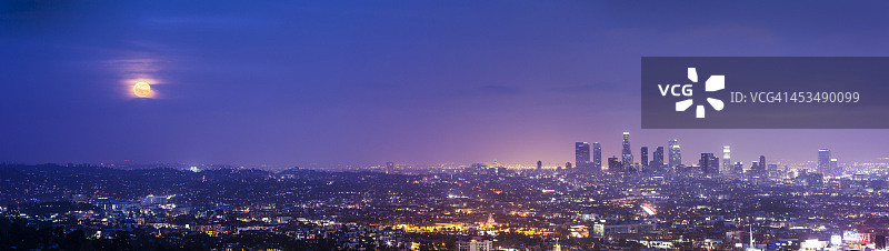 洛杉矶的超级月亮图片素材