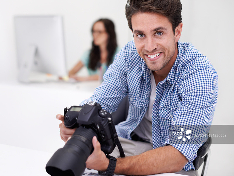 摄影专业人士在工作图片素材