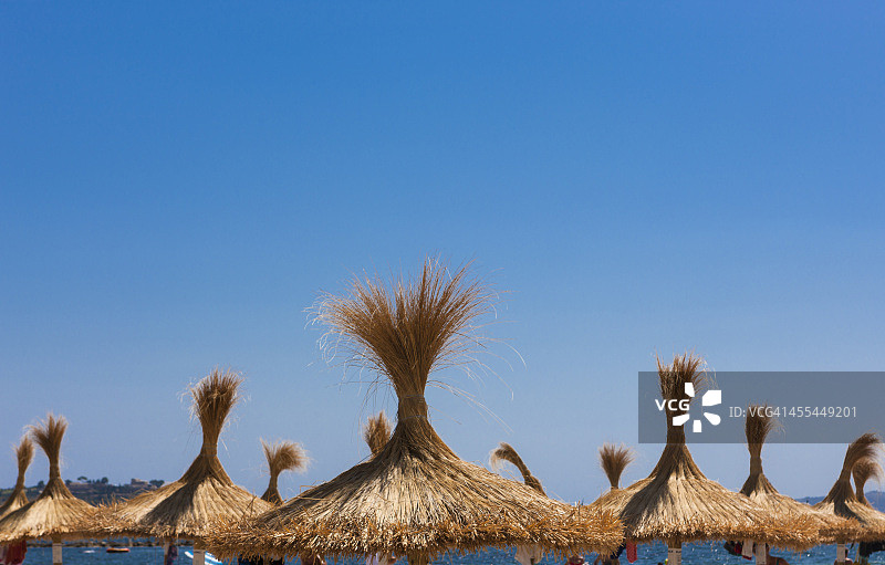 西班牙海滩凉亭景色图片素材