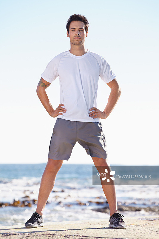 准备好在海边慢跑图片素材