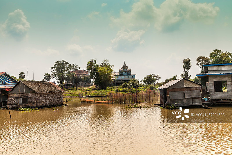 从暹粒到马德望沿桑卡埃河的乘船游览，柬埔寨图片素材