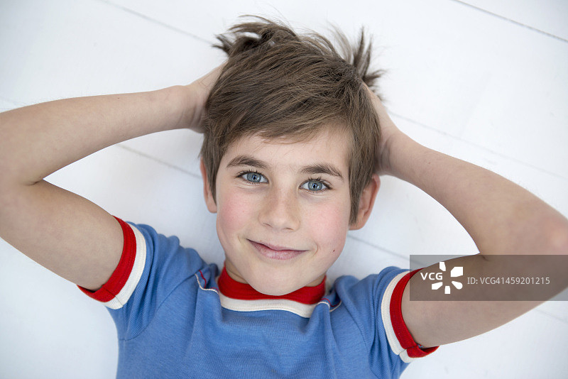 十岁男孩肖像图片素材