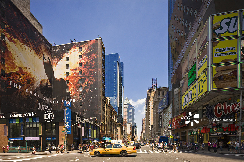 第八大道上的出租车图片素材