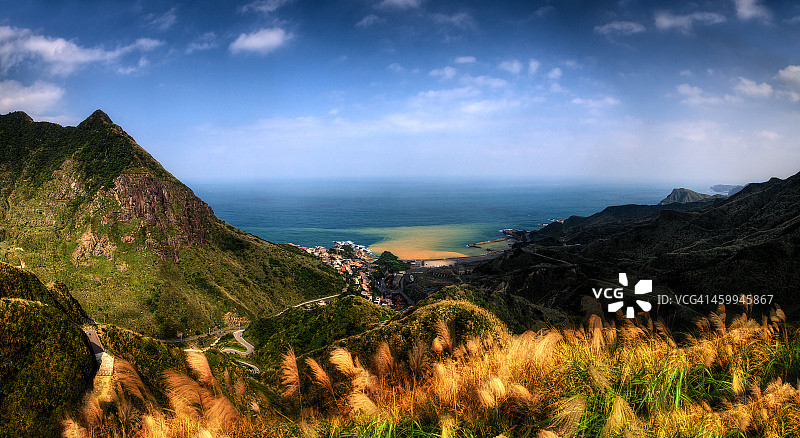 野草、山脉和大海（金瓜石）图片素材