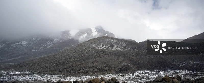 喜马拉雅山脉的降雪图片素材