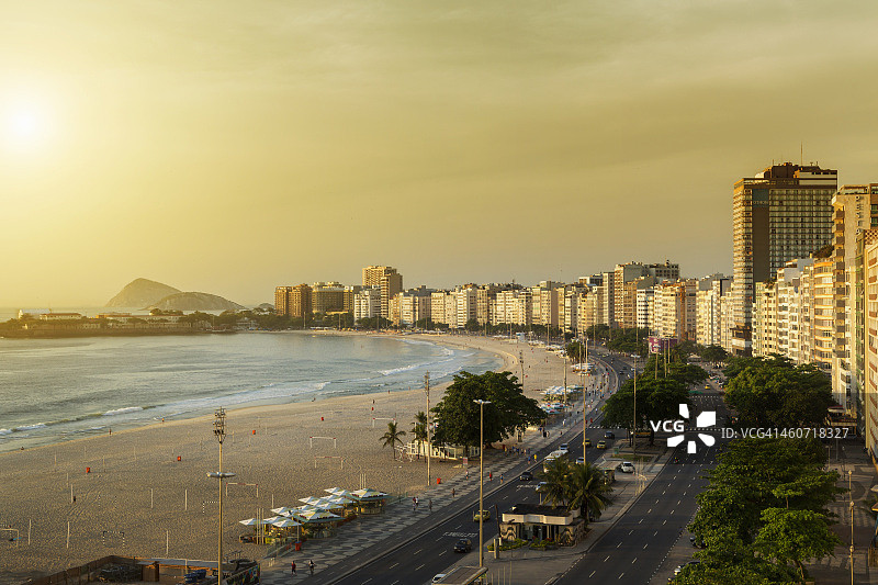 科帕卡巴纳海滩和亚特兰蒂卡大道图片素材