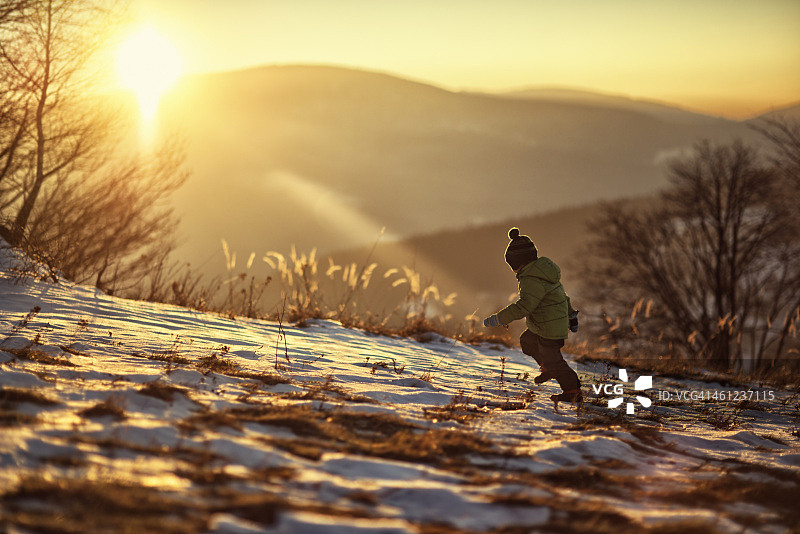 冬天走了图片素材