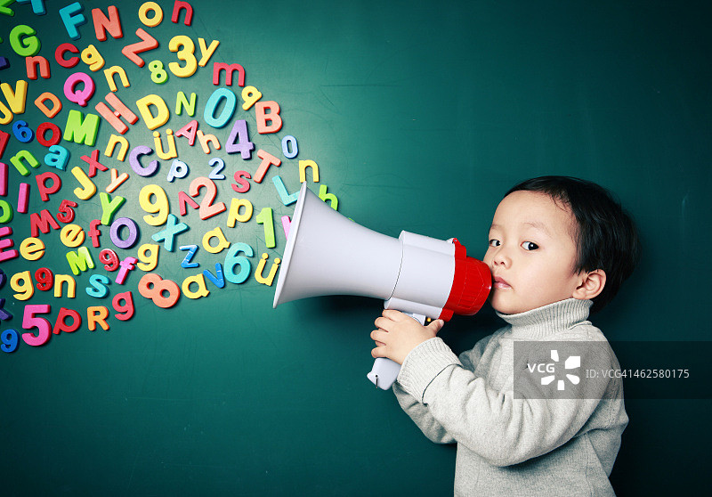 可爱的亚洲孩子图片素材